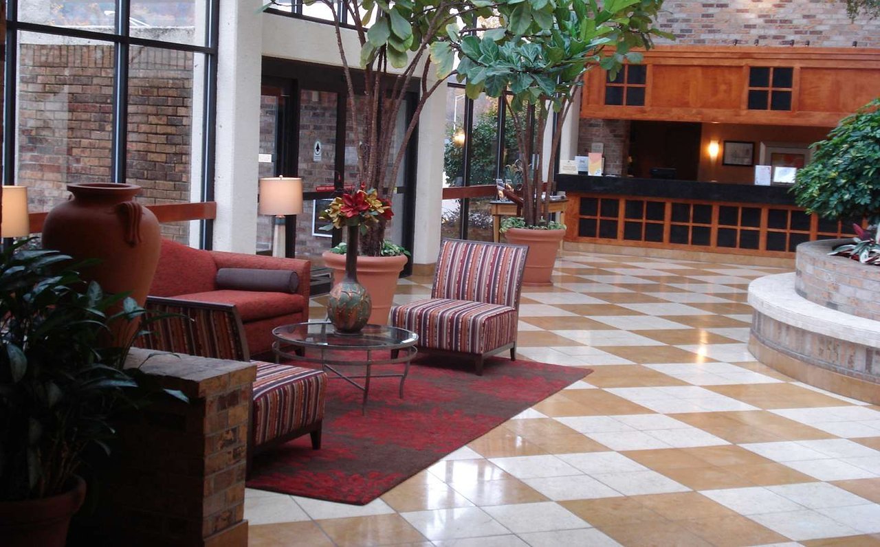 Photo of Doubletree by Hilton Oakridge - Knoxville, Oak Ridge, TN