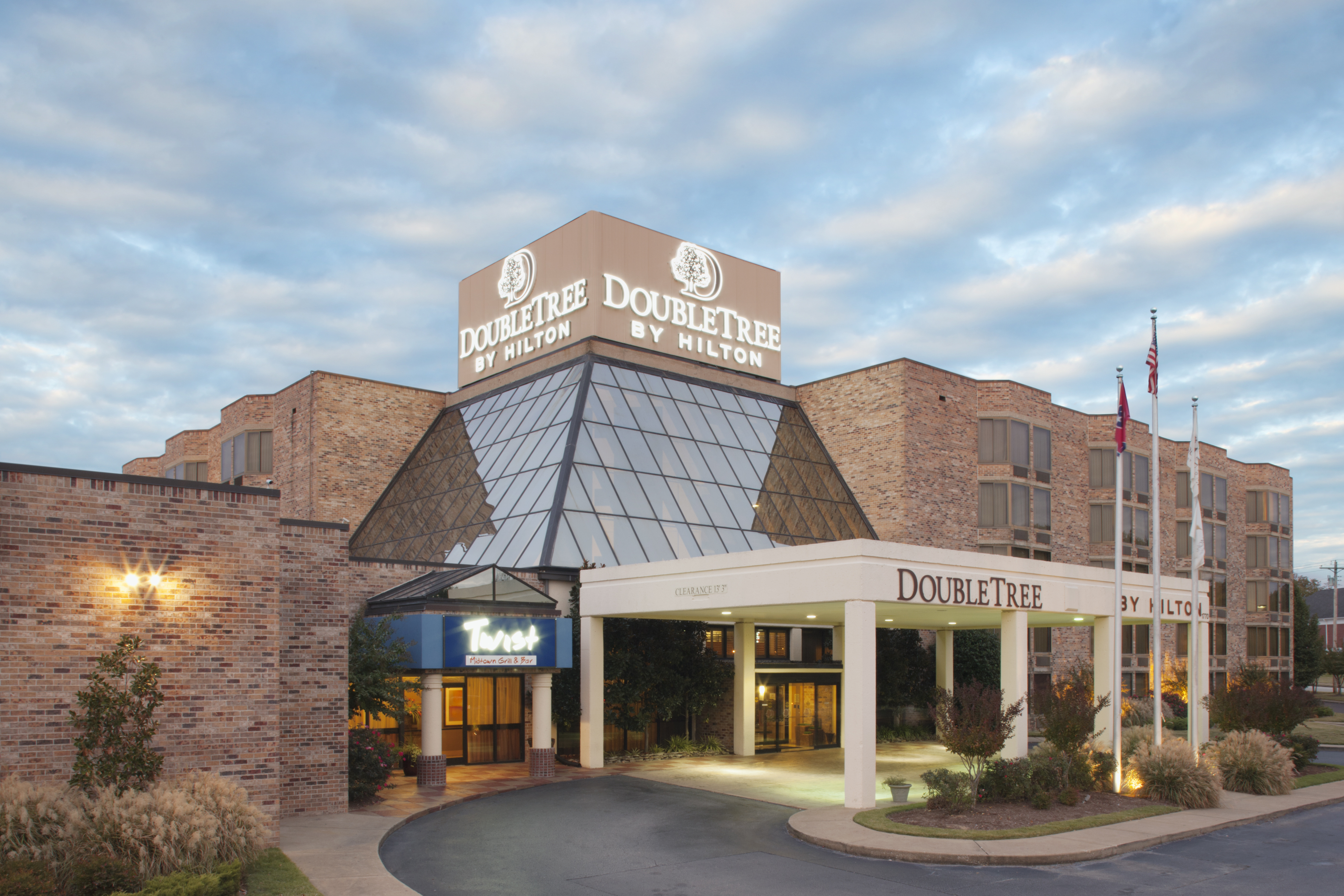 Photo of DoubleTree by Hilton Hotel Jackson, Jackson, TN