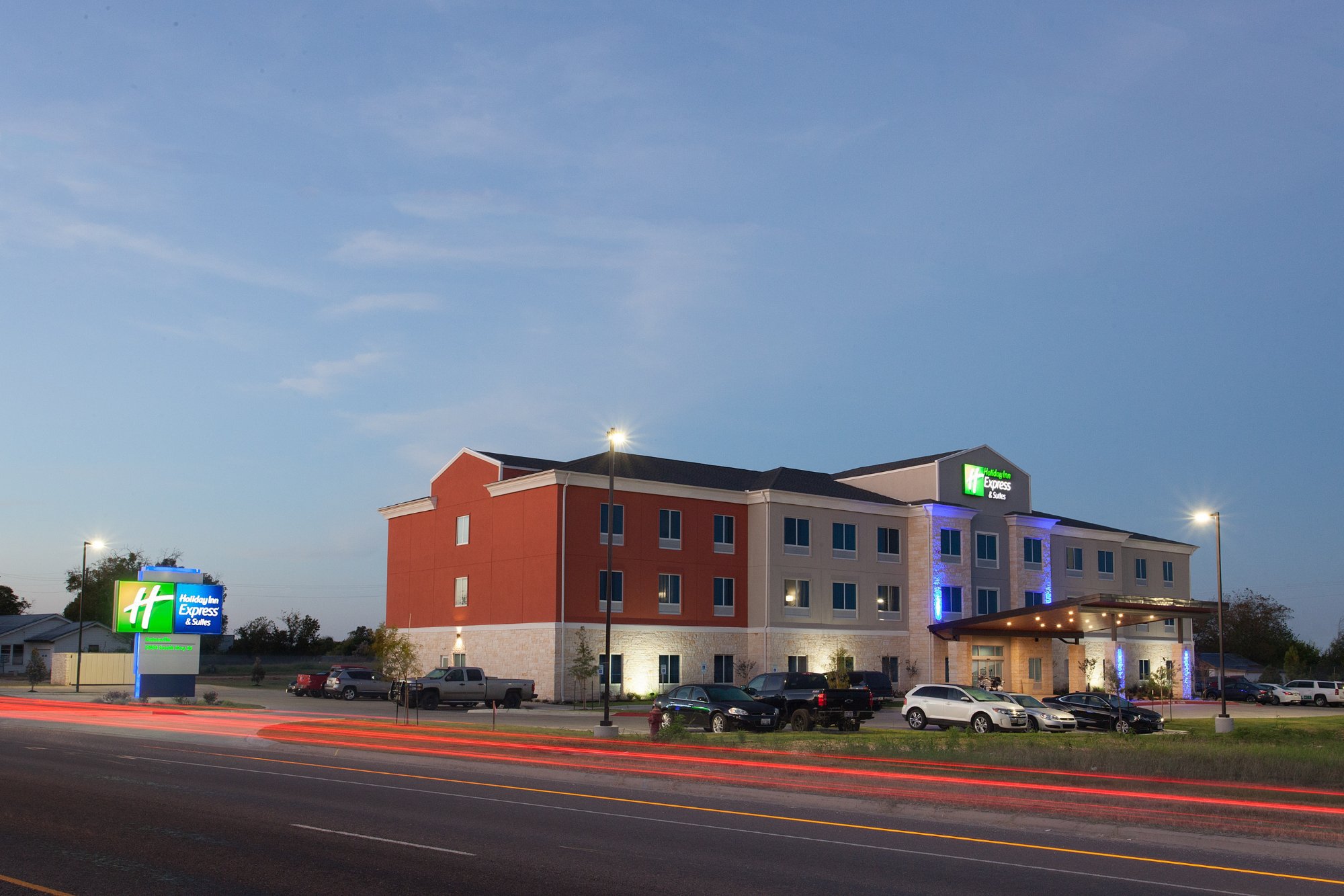 Photo of Holiday Inn Express & Suites Gatesville - N. Ft Hood, Gatesville, TX