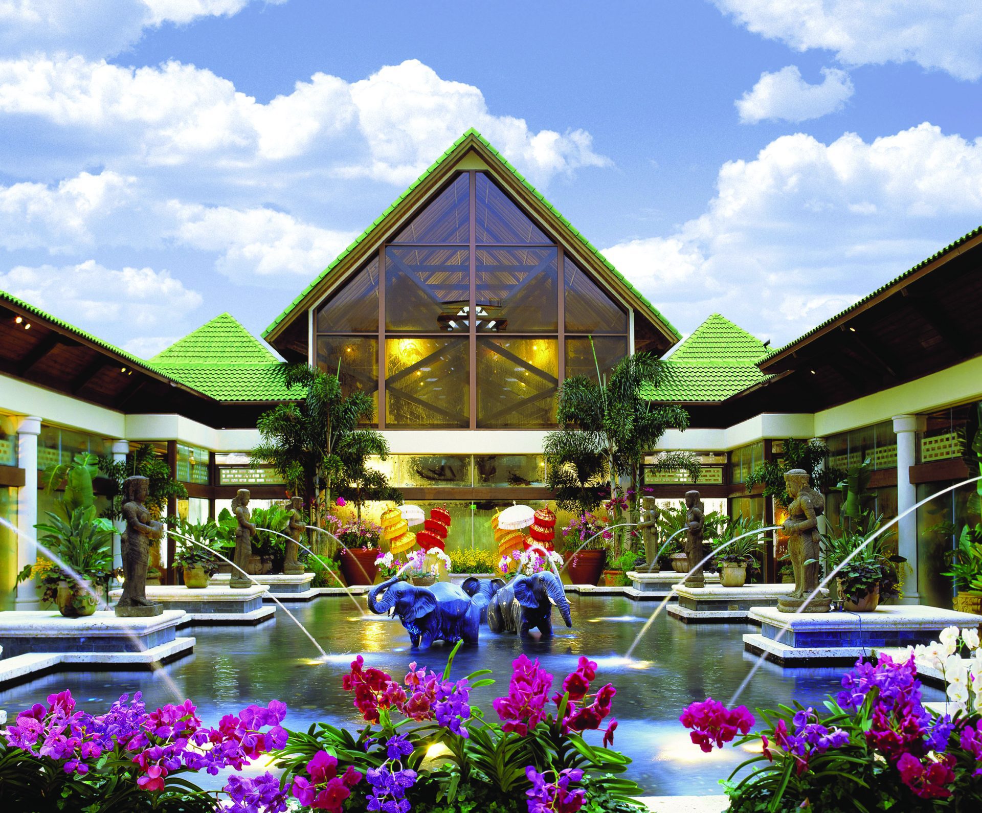 Photo of Loews Royal Pacific Resort at Universal Orlando, Orlando, FL