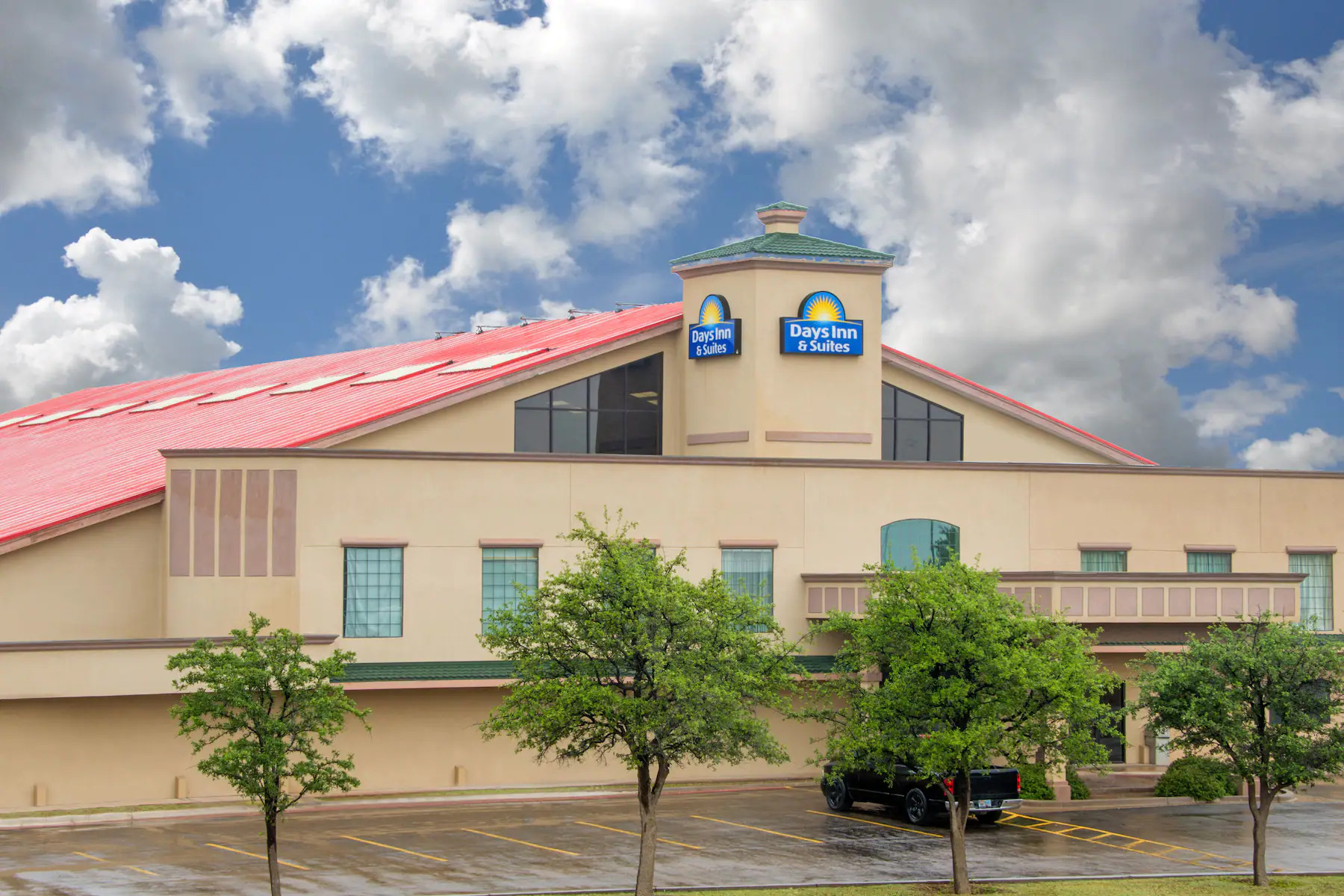 Photo of Days Inn & Suites Lubbock South, Lubbock, TX