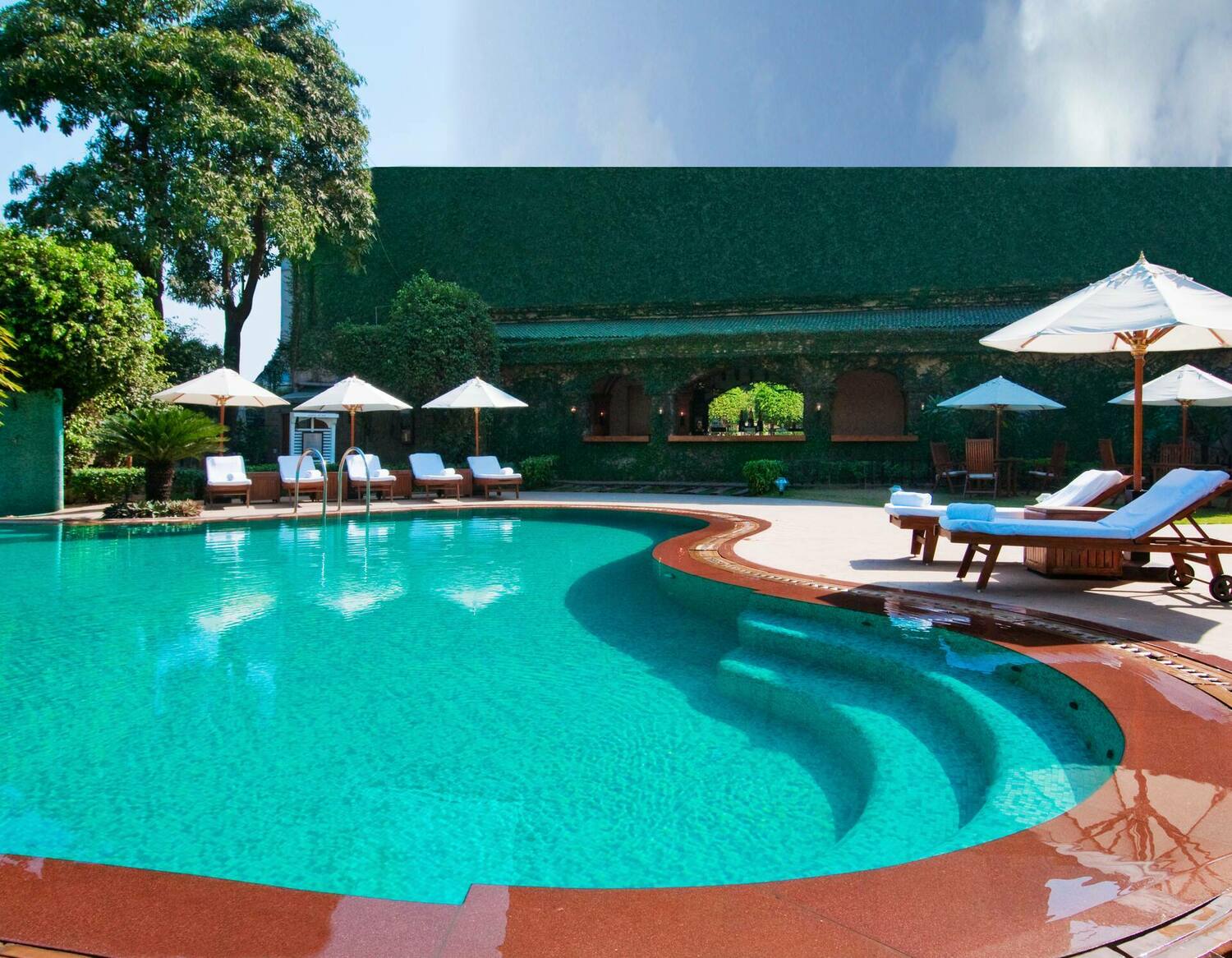 Housekeeping Associate Job Hilton Mumbai International Airport 