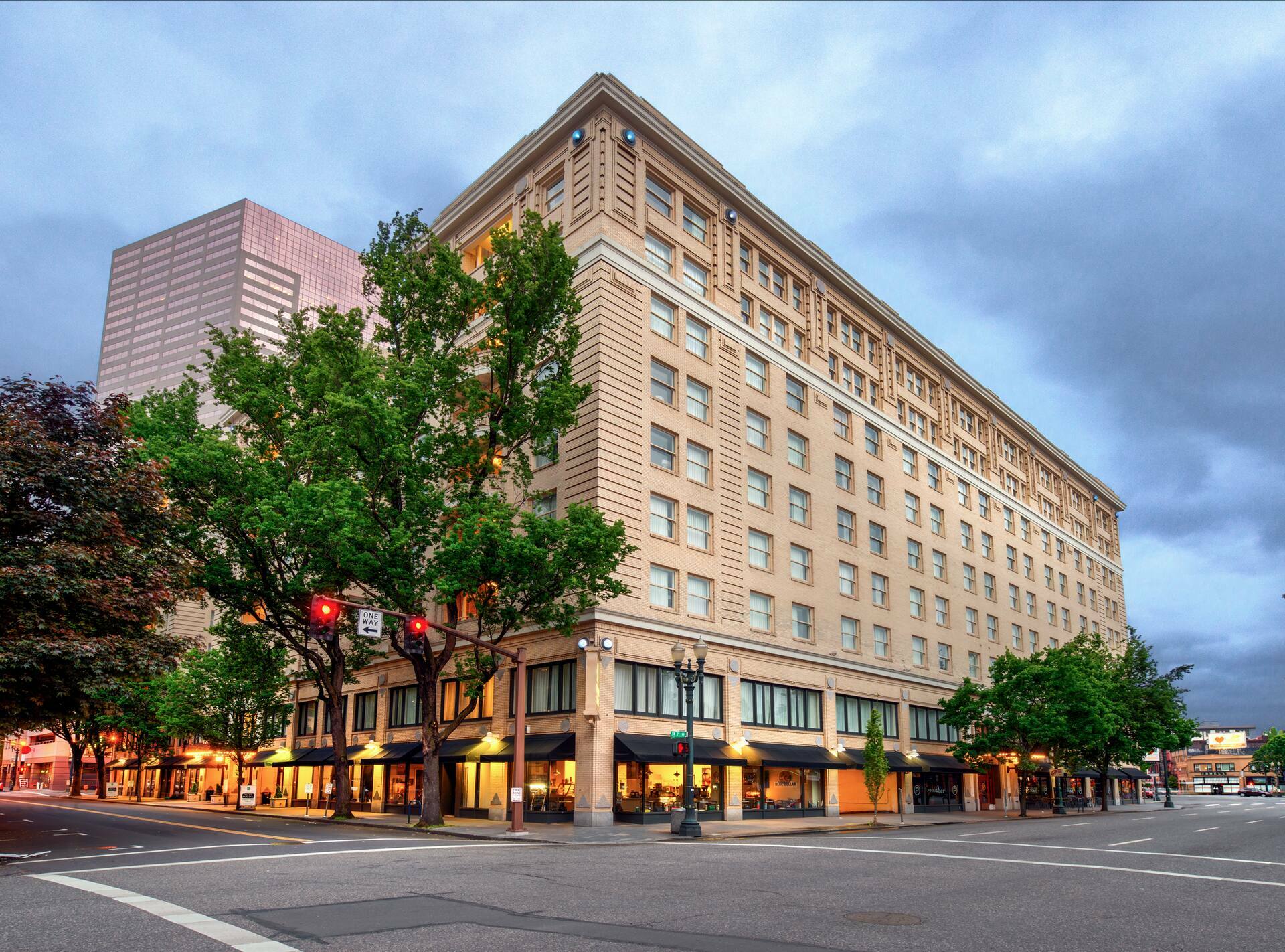 Photo of Embassy Suites by Hilton Portland Downtown, Portland, OR