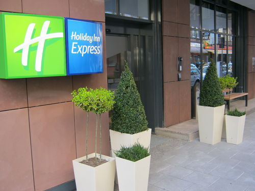 Photo of Holiday Inn Express Frankfurt City Hauptbahnhof, Frankfurt, Germany
