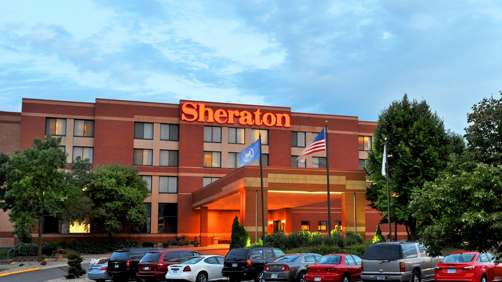Photo of Sheraton Minneapolis West Hotel, Minnetonka, MN