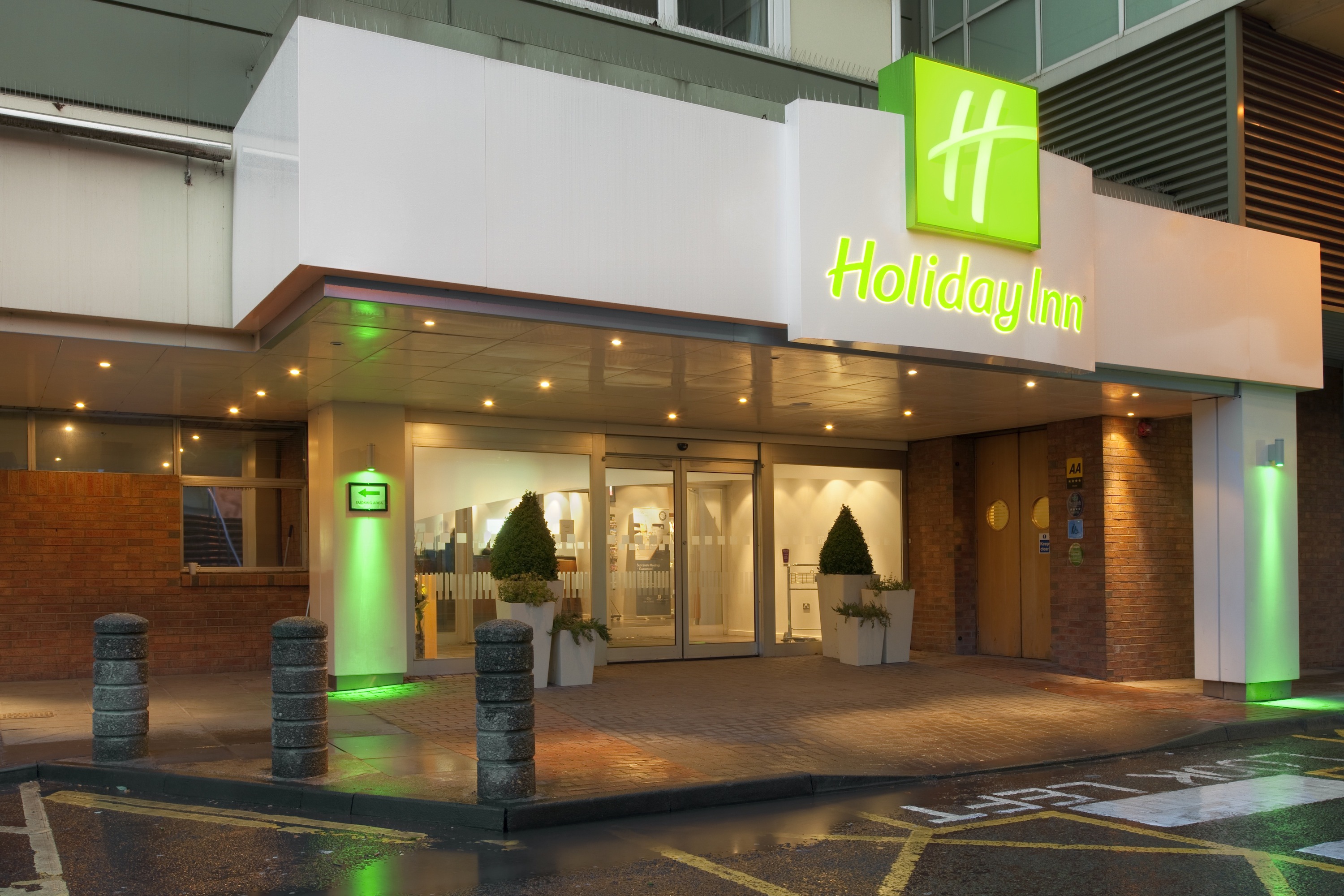 Photo of Holiday Inn Edinburgh, Edinburgh, United Kingdom