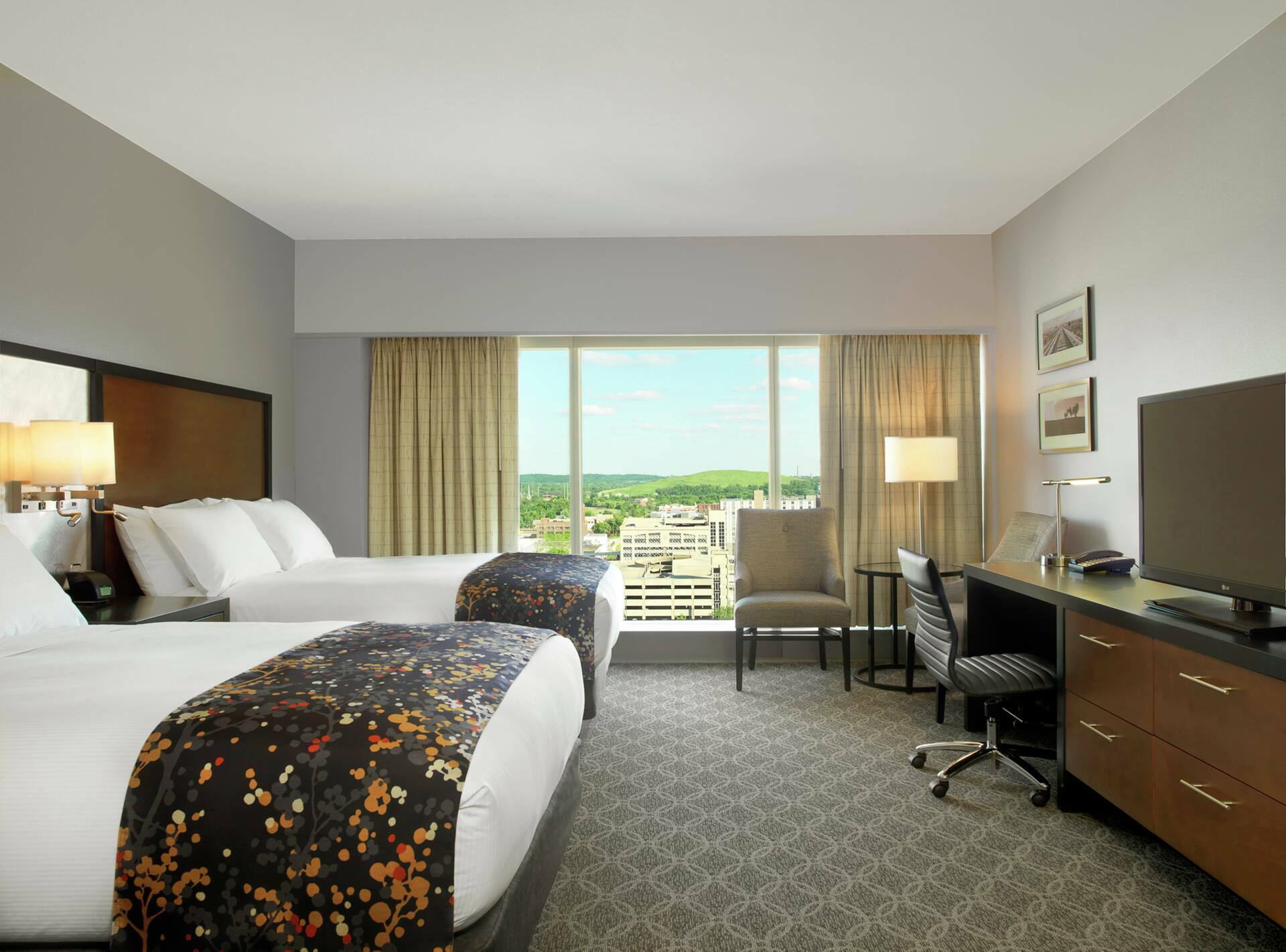 Photo of DoubleTree by Hilton Hotel Cedar Rapids Convention Complex, Cedar Rapids, IA