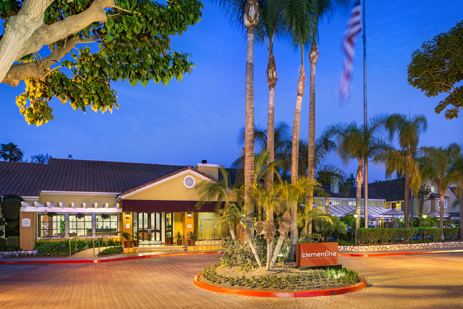 Photo of Clementine Hotel & Suites Anaheim, Anaheim, CA