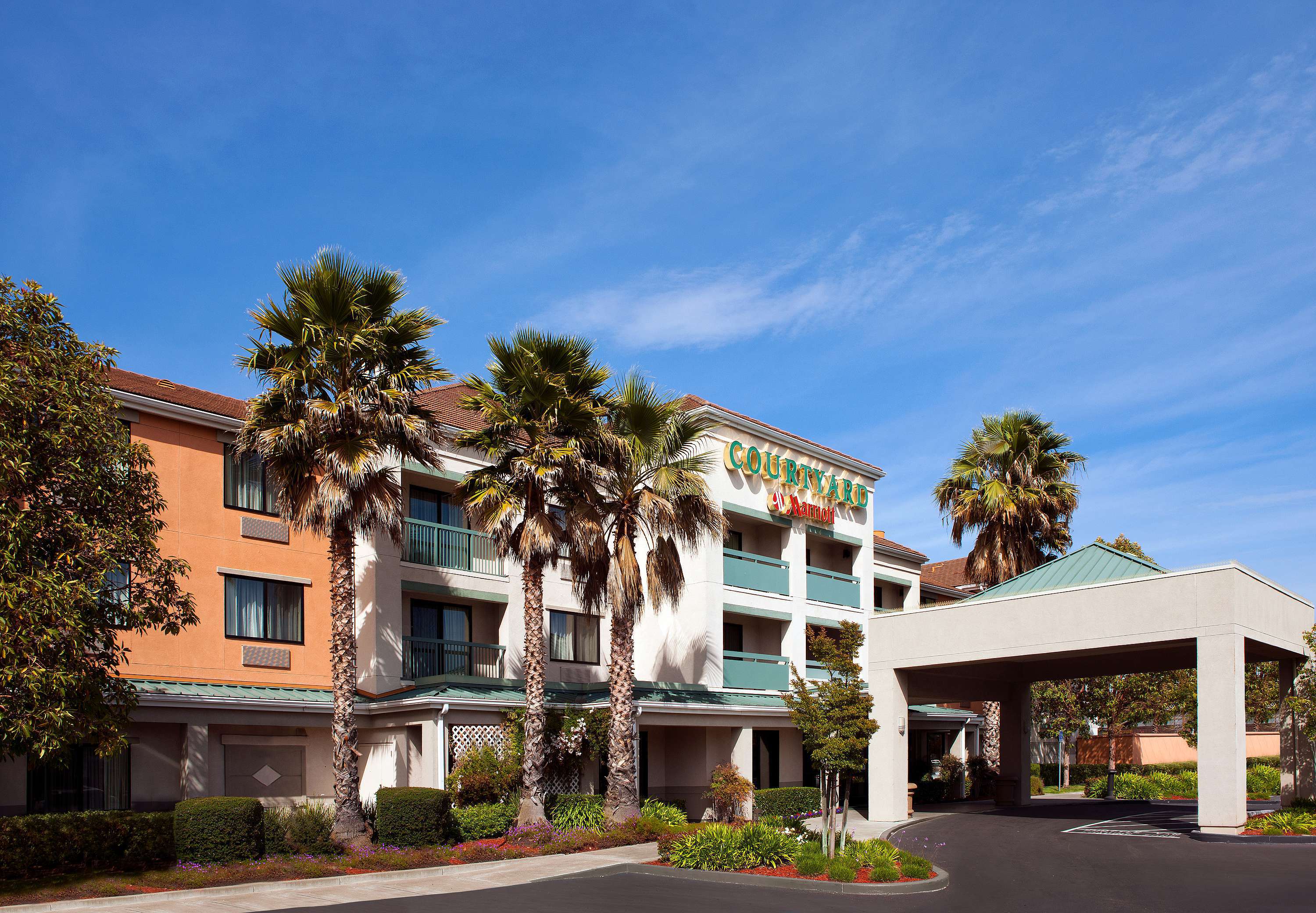 Photo of Courtyard by Marriott at Oakland Airport, Oakland, CA