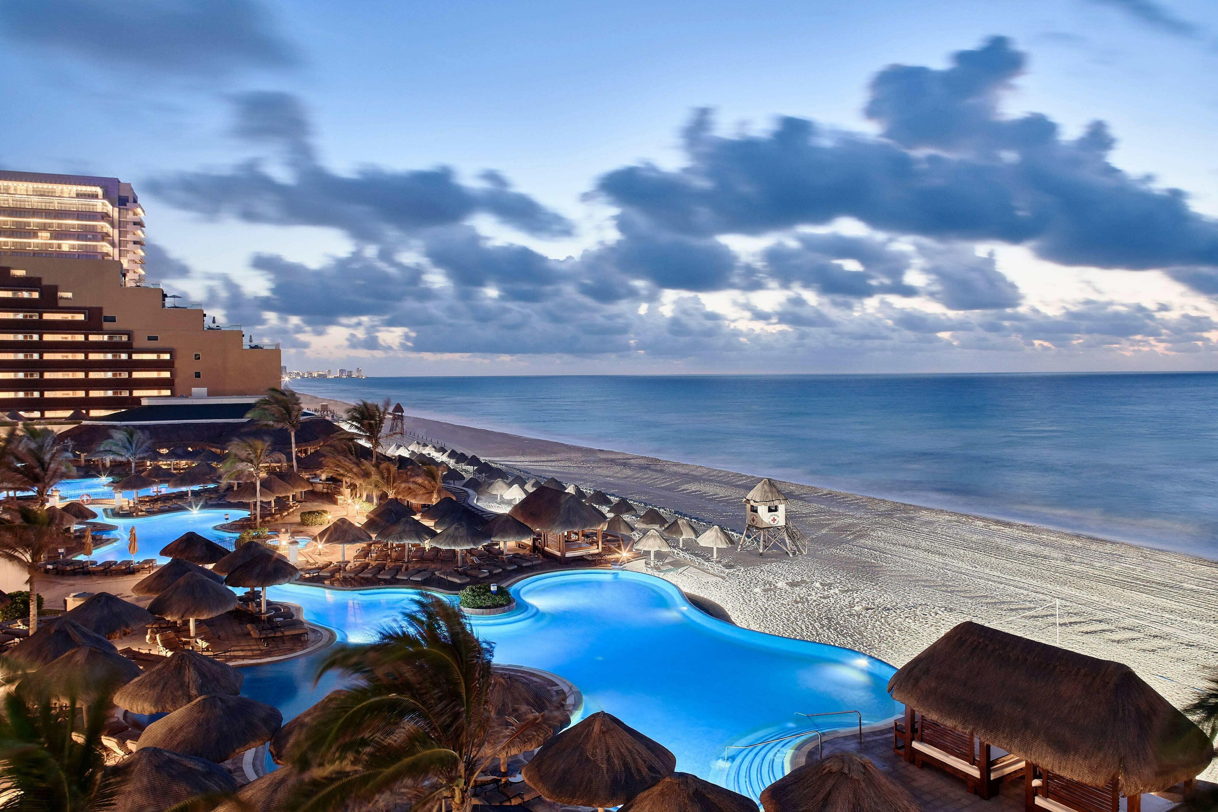 Photo of JW Marriott Cancun Resort & Spa, Cancun, Mexico