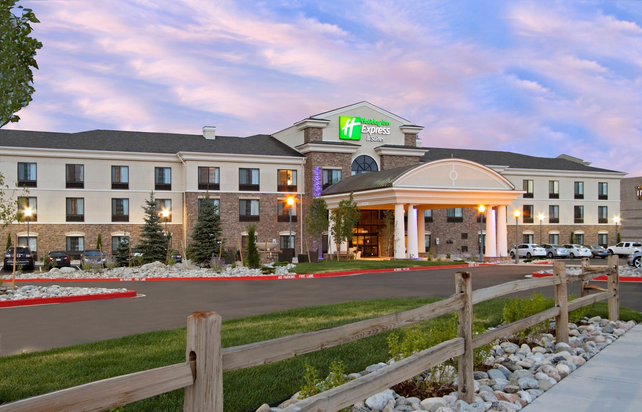 Photo of Holiday Inn Express & Suites Colorado Springs-First & Main, Colorado Springs, CO