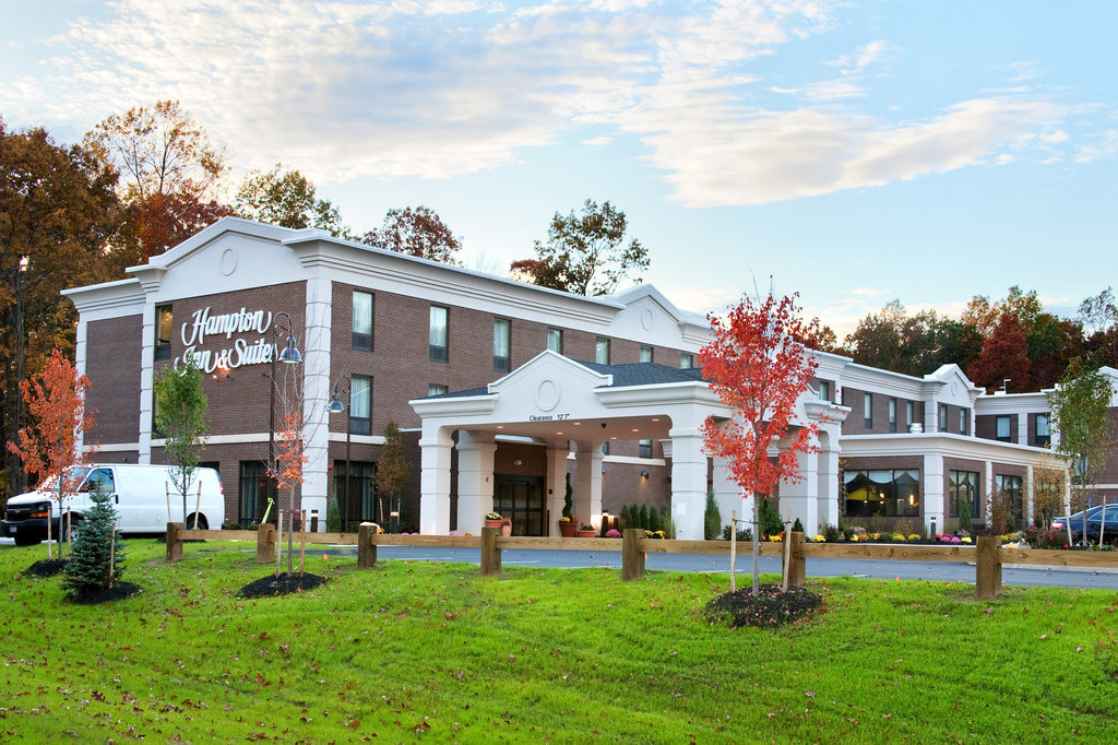 Photo of Hampton Inn & Suites Hartford/Farmington, Farmington, CT