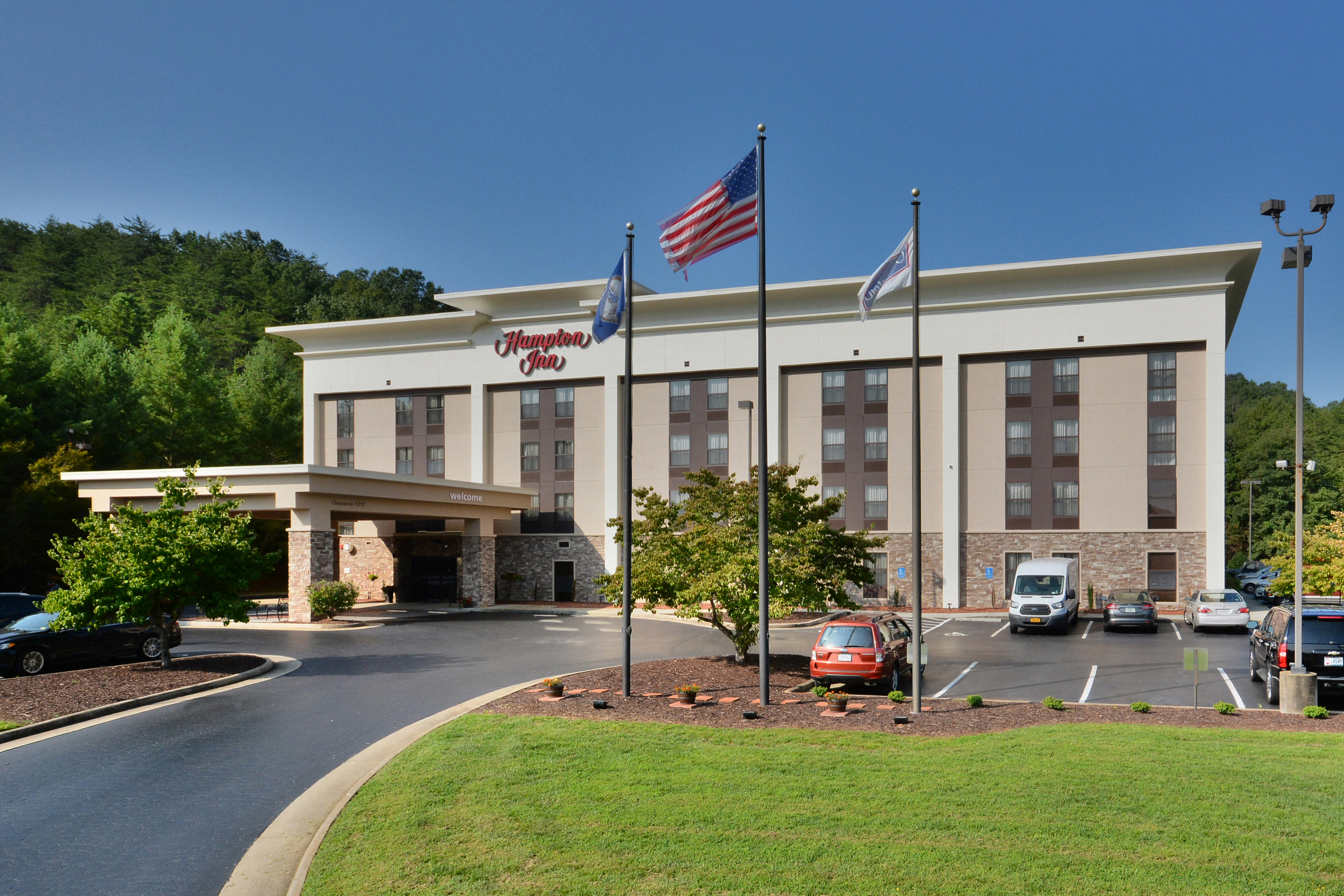 Photo of Hampton Inn Martinsville, Martinsville, VA