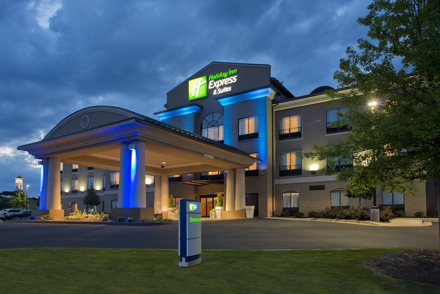 Photo of Holiday Inn Express Hotel & Suites Prattville South, Prattville, AL