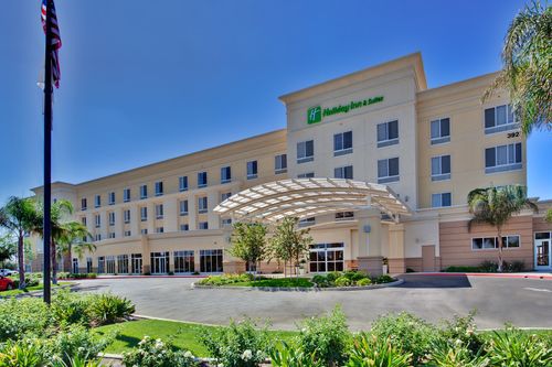 Photo of Holiday Inn Bakersfield North, Bakersfield, CA