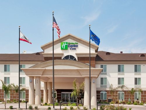 Photo of Holiday Inn Express Dinuba West, Dinuba, CA