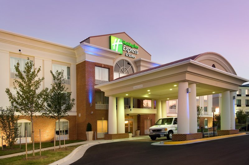 Photo of Holiday Inn Express & Suites Alexandria - Fort Belvoir, Alexandria, VA