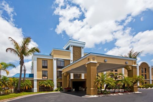 Photo of Holiday Inn Express Vero Beach-West (I-95), Vero Beach, FL