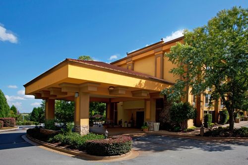 Photo of Holiday Inn Express Forsyth, Forsyth, GA