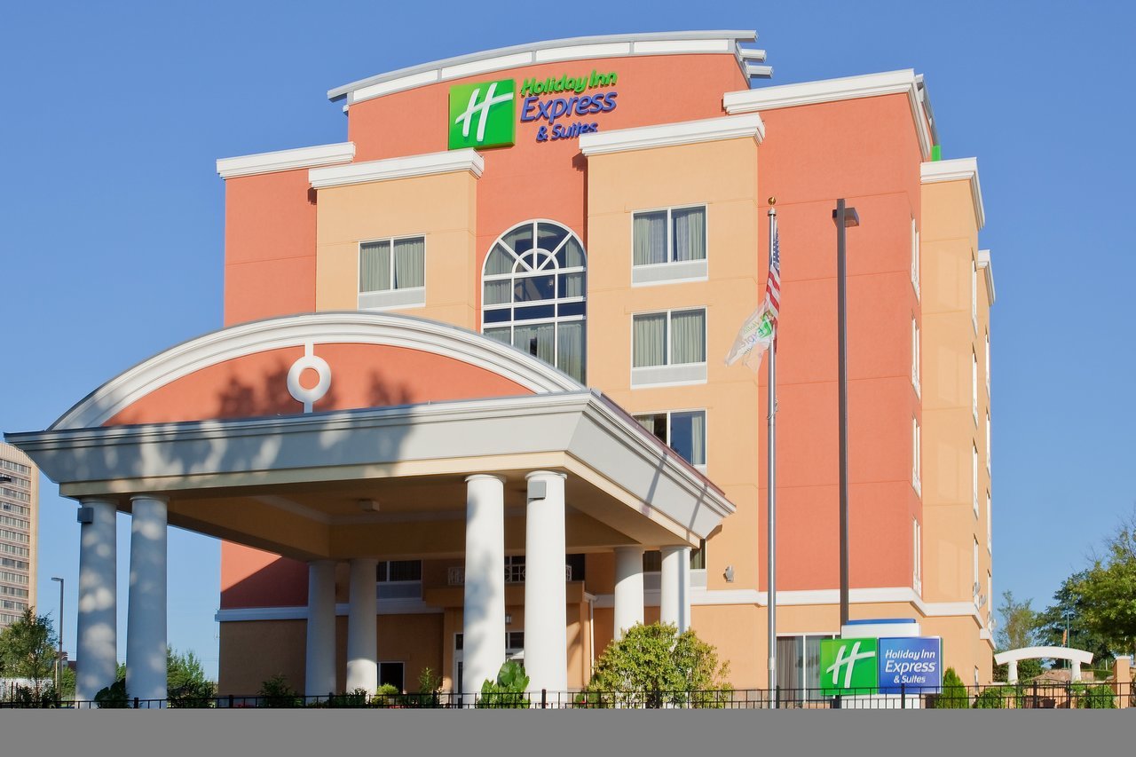 Photo of Holiday Inn Express & Suites Chattanooga Downtown, Chattanooga, TN