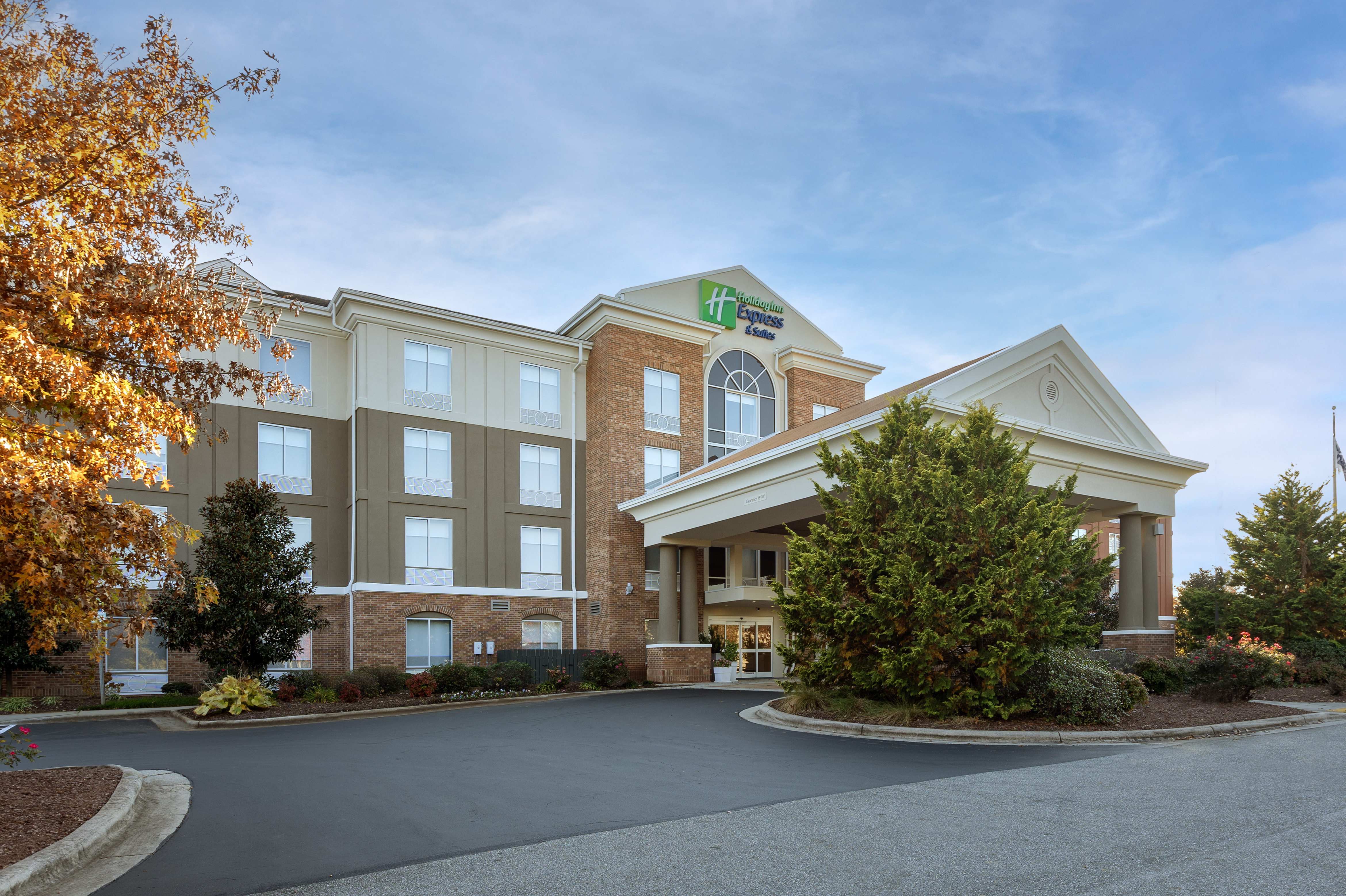 Photo of Holiday Inn Express & Suites Greensboro - Airport Area, Greensboro, NC