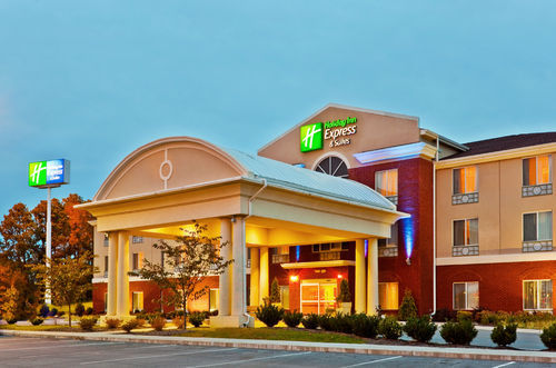 Photo of Holiday Inn Express Dickson, Dickson, TN