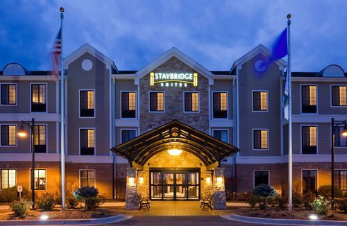 Photo of Staybridge Suites Milwaukee West-Oconomowoc, Oconomowoc, WI