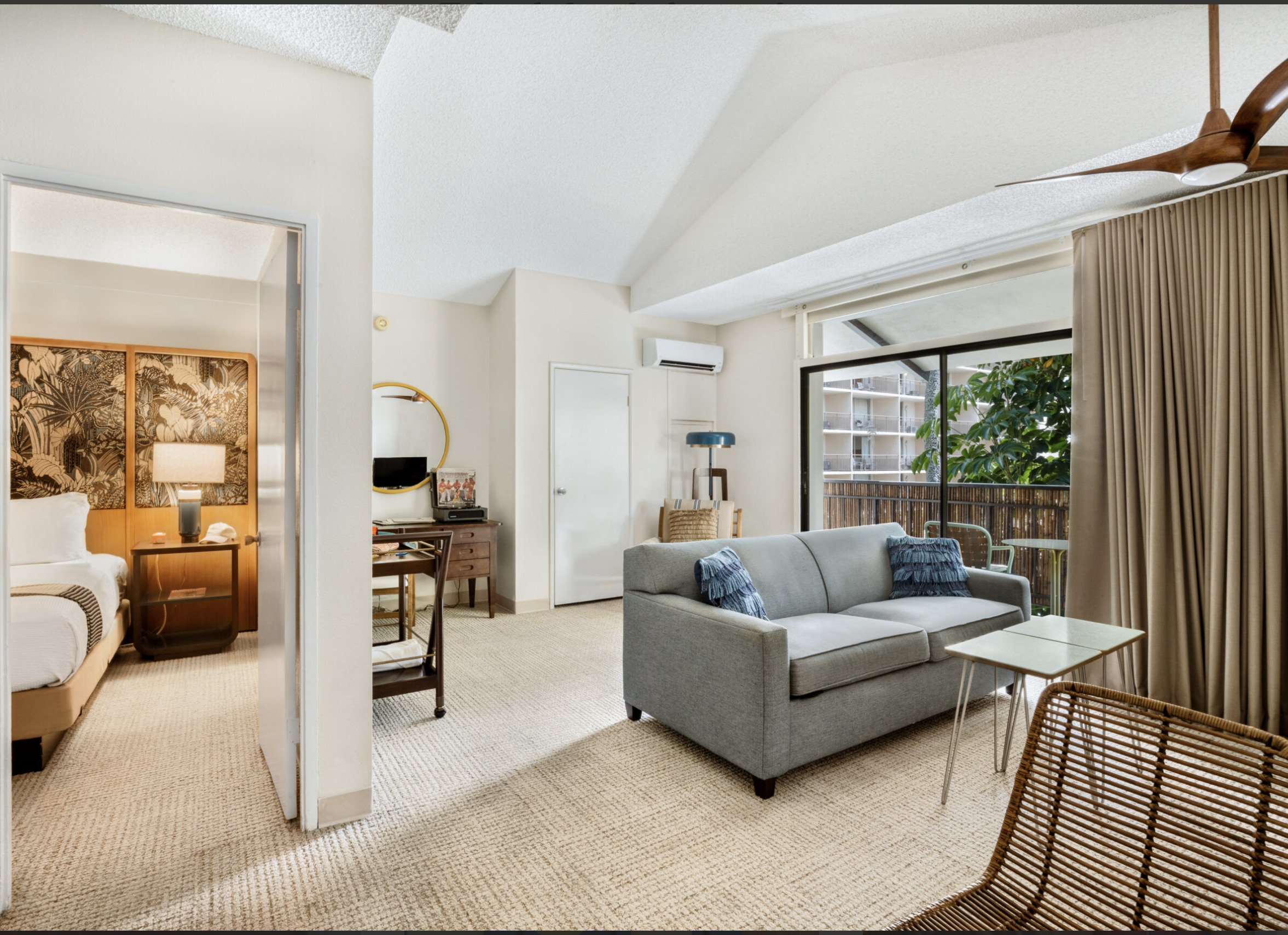 Photo of White Sands Hotel, Honolulu, HI