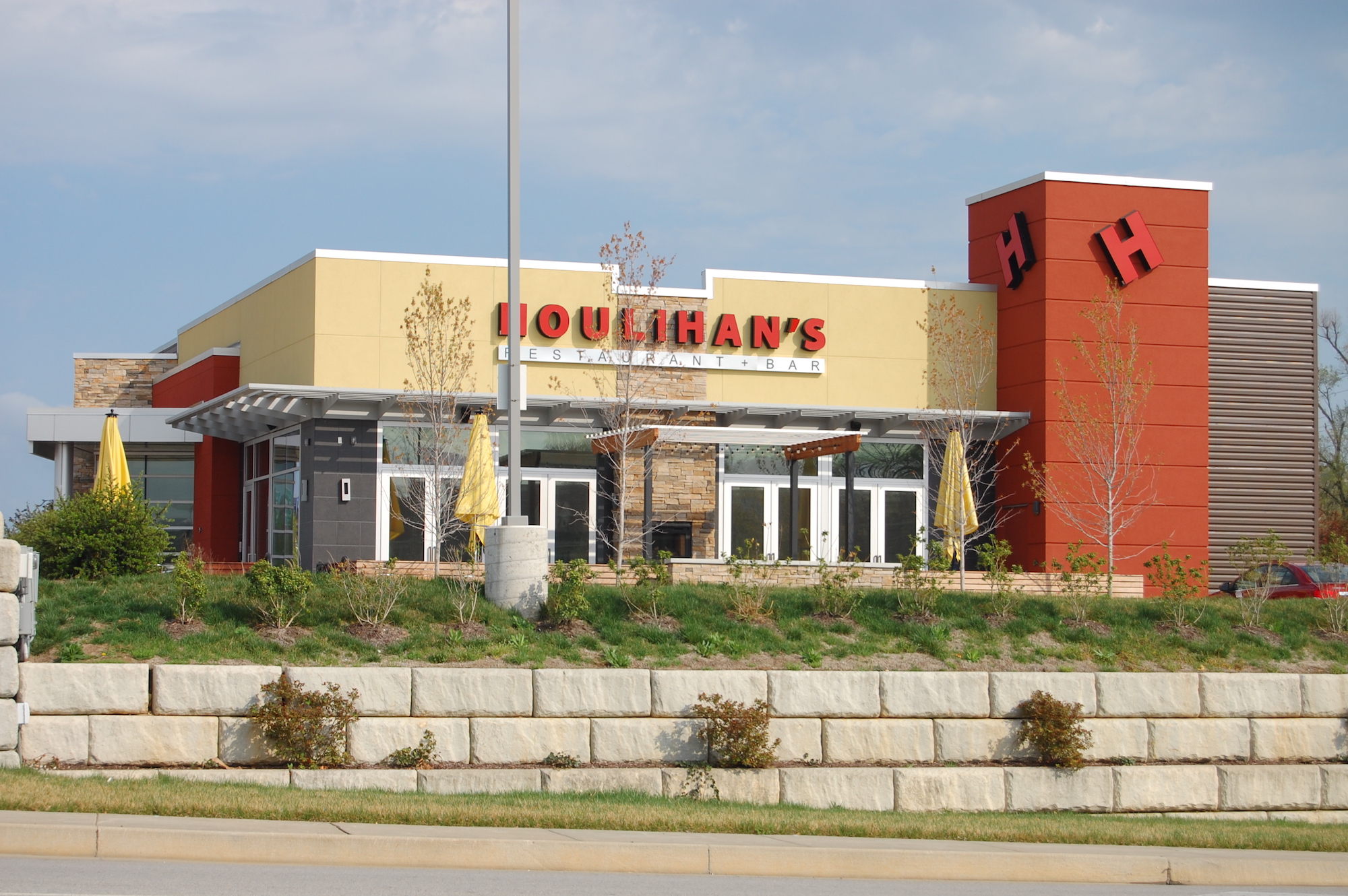 Photo of Houlihan's Springfield South, Springfield, MO