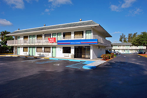 Photo of Motel 6 Pompano Beach, Pompano Beach, FL