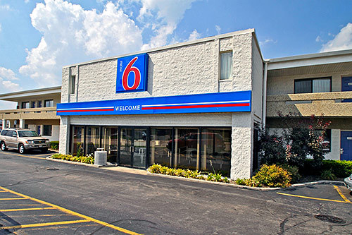 Photo of Motel 6 Chicago West - Villa Park, Villa Park, IL
