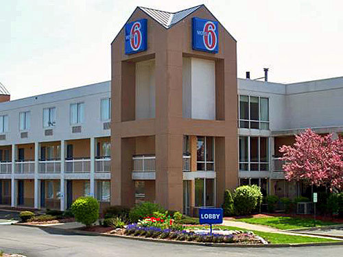 Photo of Motel 6 Cleveland-Willoughby, Willoughby, OH