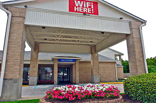 Photo of Motel 6 Houston East - Baytown, Baytown, TX