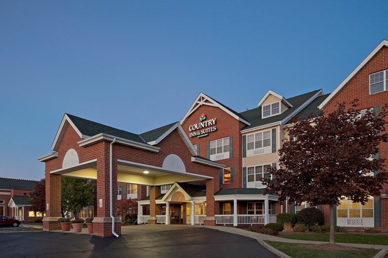 Photo of Country Inn & Suites Milwaukee West (Brookfield), Brookfield, WI