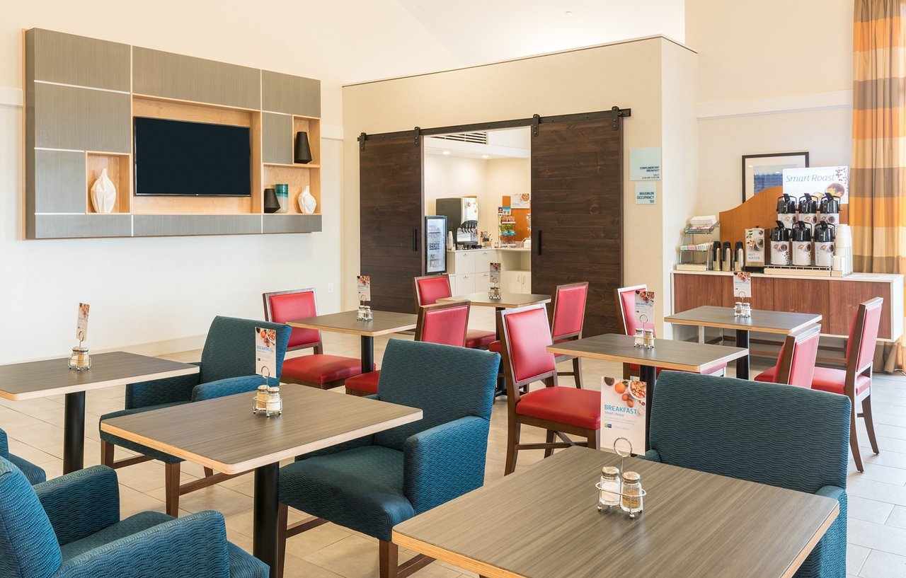 Photo of Holiday Inn Express & Suites Springfield, Springfield, IL