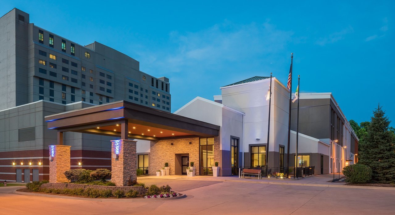 Photo of Holiday Inn Express & Suites Springfield, Springfield, IL