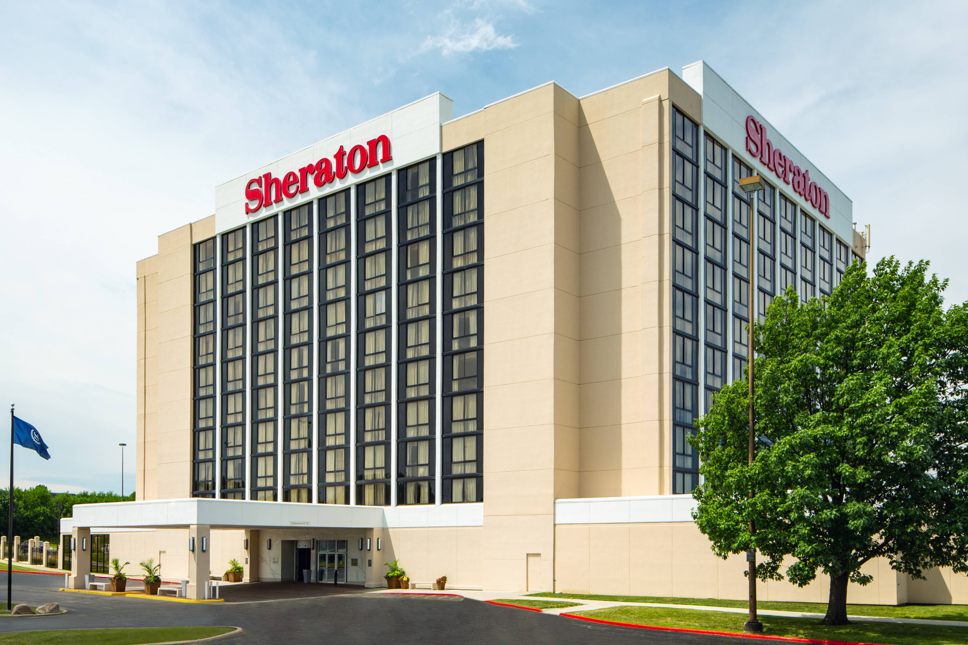 Photo of Sheraton West Des Moines Hotel, West Des Moines, IA