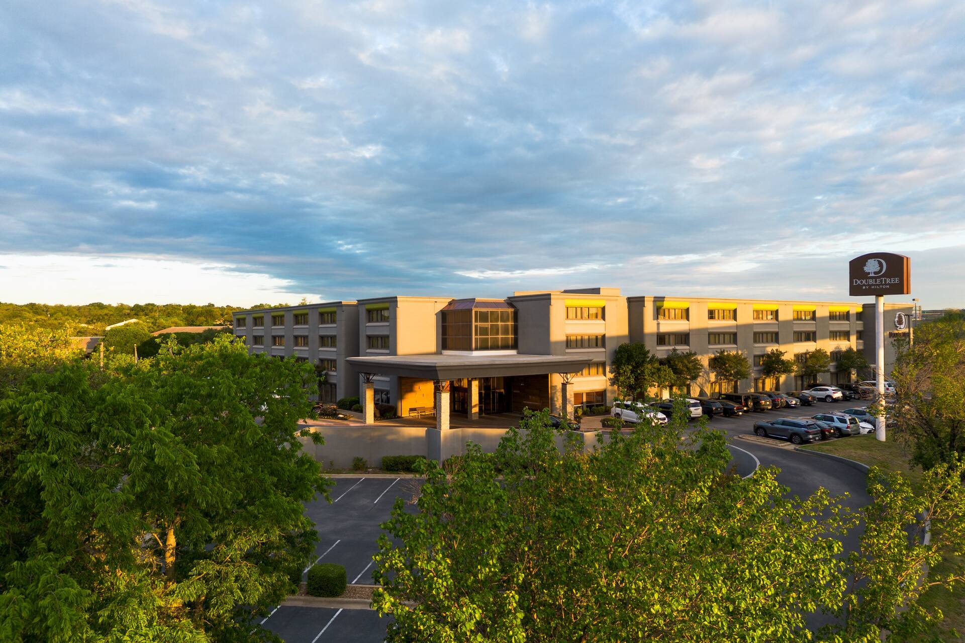 Photo of DoubleTree by Hilton Hotel Austin Northwest Arboretum, Austin, TX