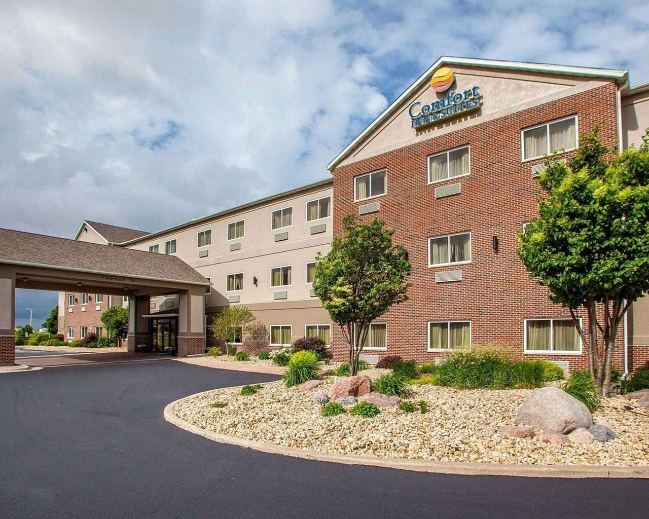 Photo of Comfort Inn & Suites Davenport - Quad Cities, Davenport, IA