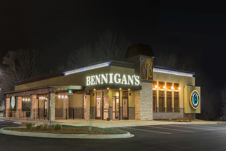Photo of Bennigan's Des Moines, Des Moines, IA