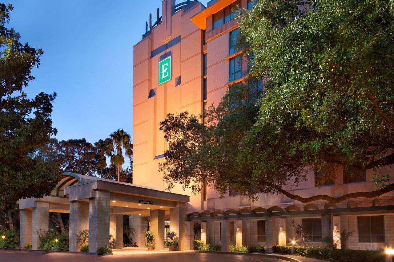 Photo of Embassy Suites by Hilton Tampa USF Near Busch Gardens, Tampa, FL