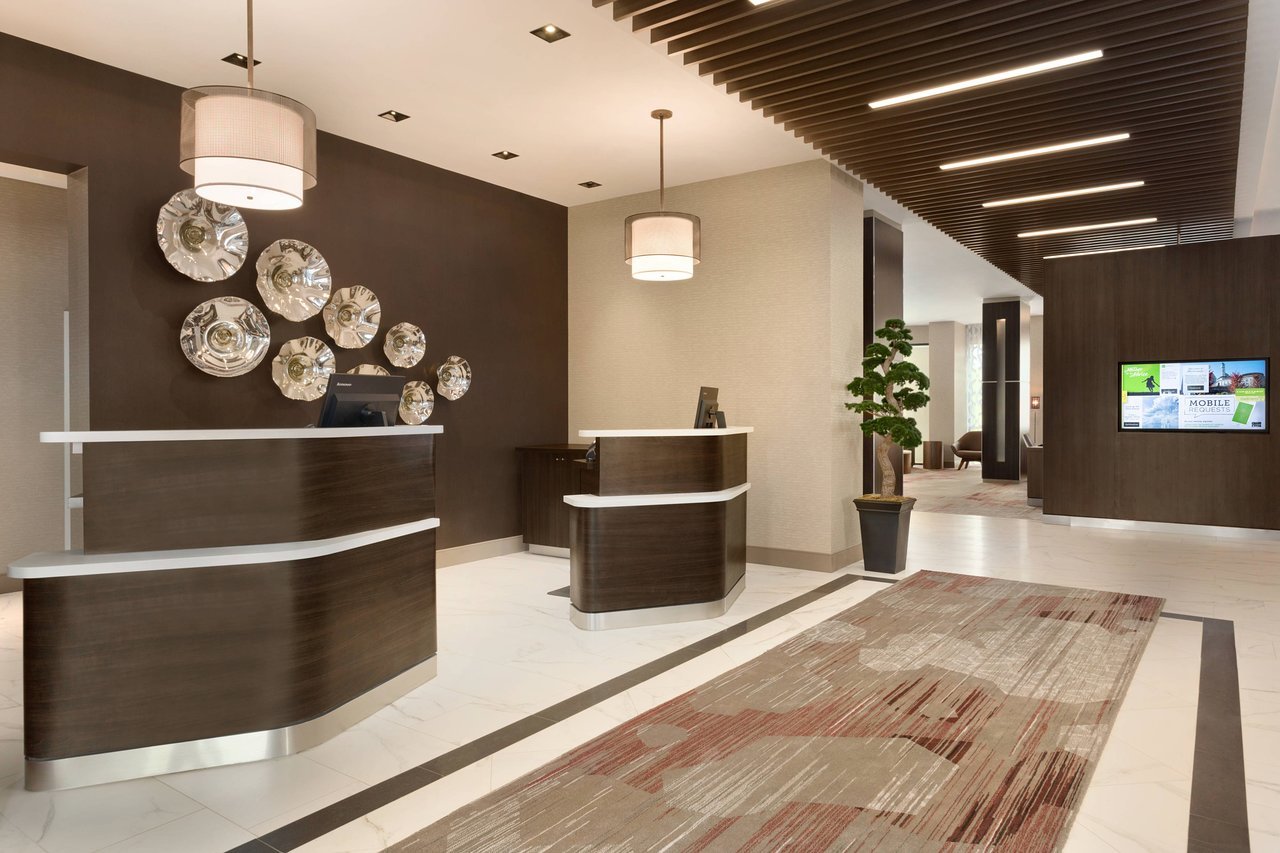 Photo of Courtyard by Marriott Toronto Mississauga/West, Mississuaga, ON, Canada