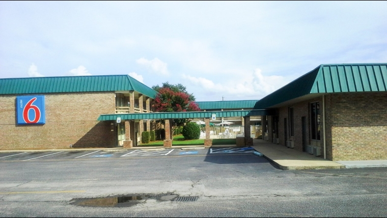 Photo of Motel 6 Columbia - University of South Carolina, Cayce, SC
