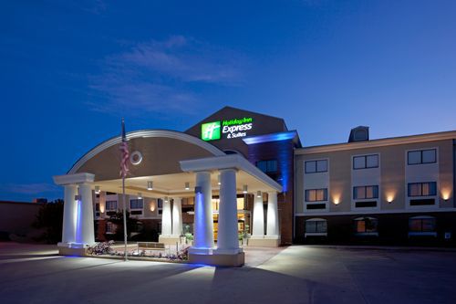 Photo of Holiday Inn Express & Suites Elgin, Elgin, TX