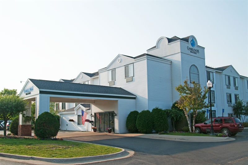 Photo of Charlevoix Inn and Suites, Charlevoix, MI