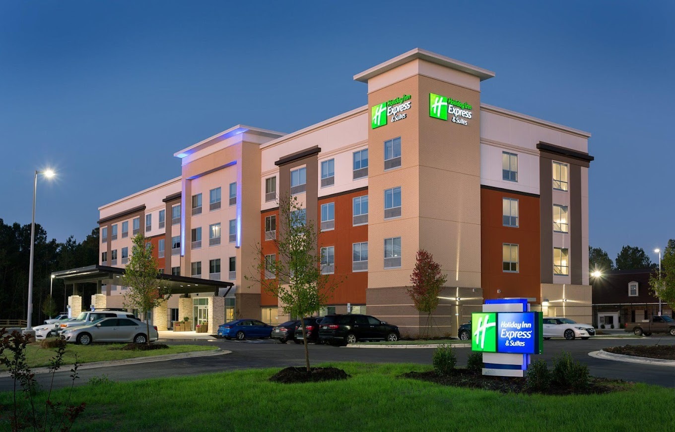 Photo of Holiday Inn Express & Suites Fayetteville South, Fayetteville, NC