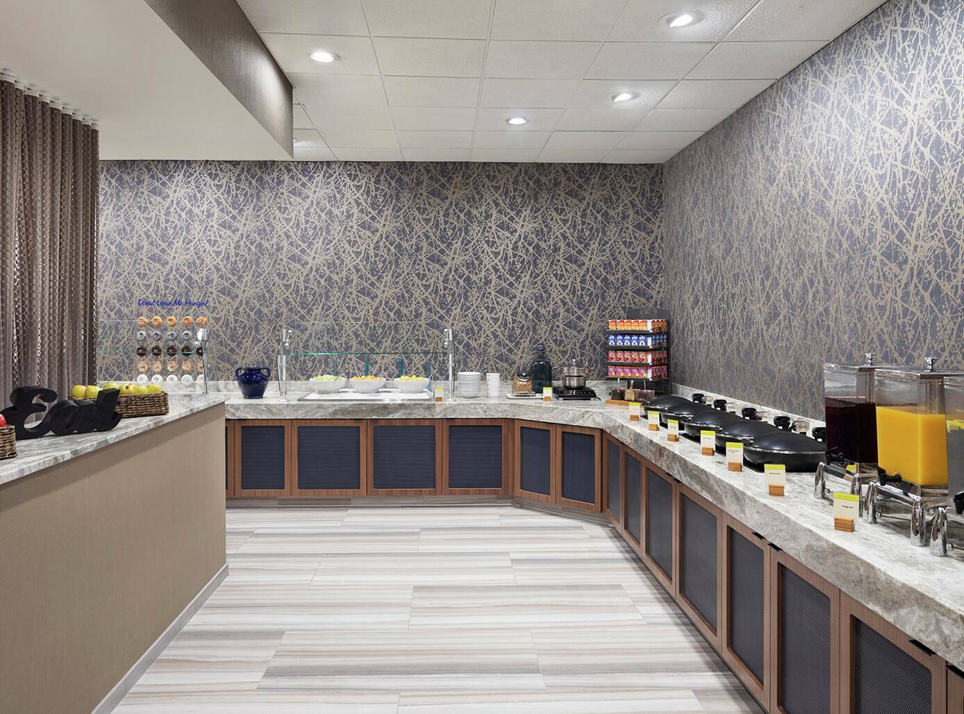 Photo of DoubleTree by Hilton Hotel Newark Airport, Newark, NJ