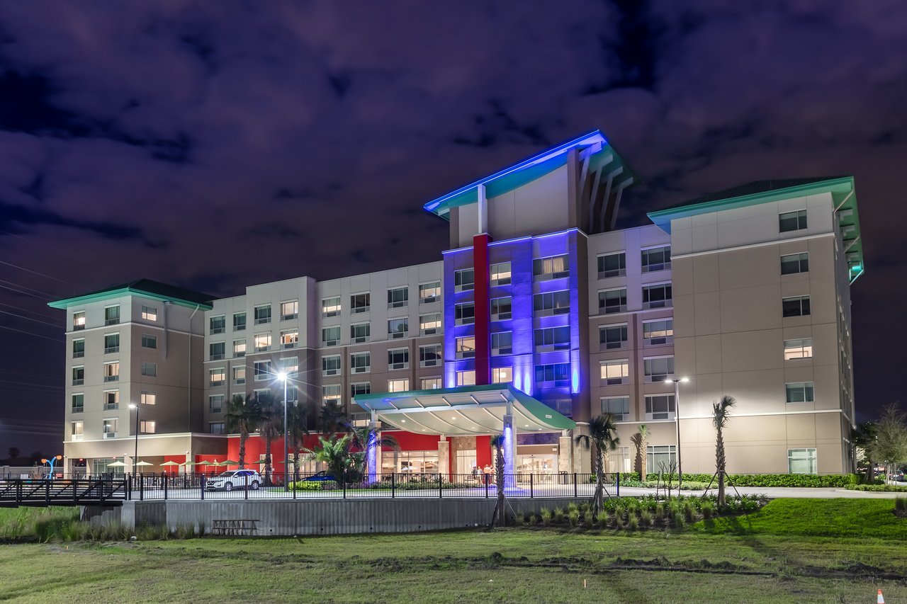 Photo of Holiday Inn Express & Suites Orlando At Seaworld, Orlando, FL