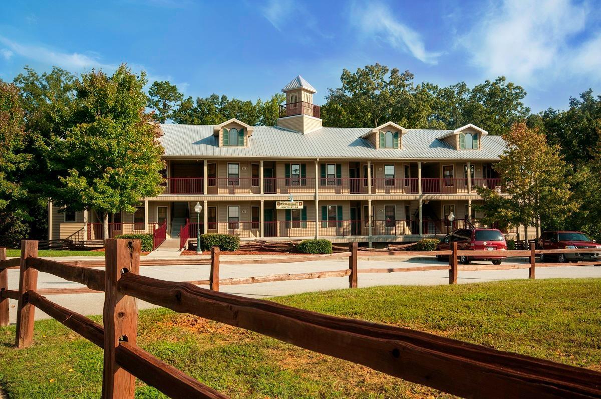 Photo of Apple Mountain Resort, Clarkesville, GA