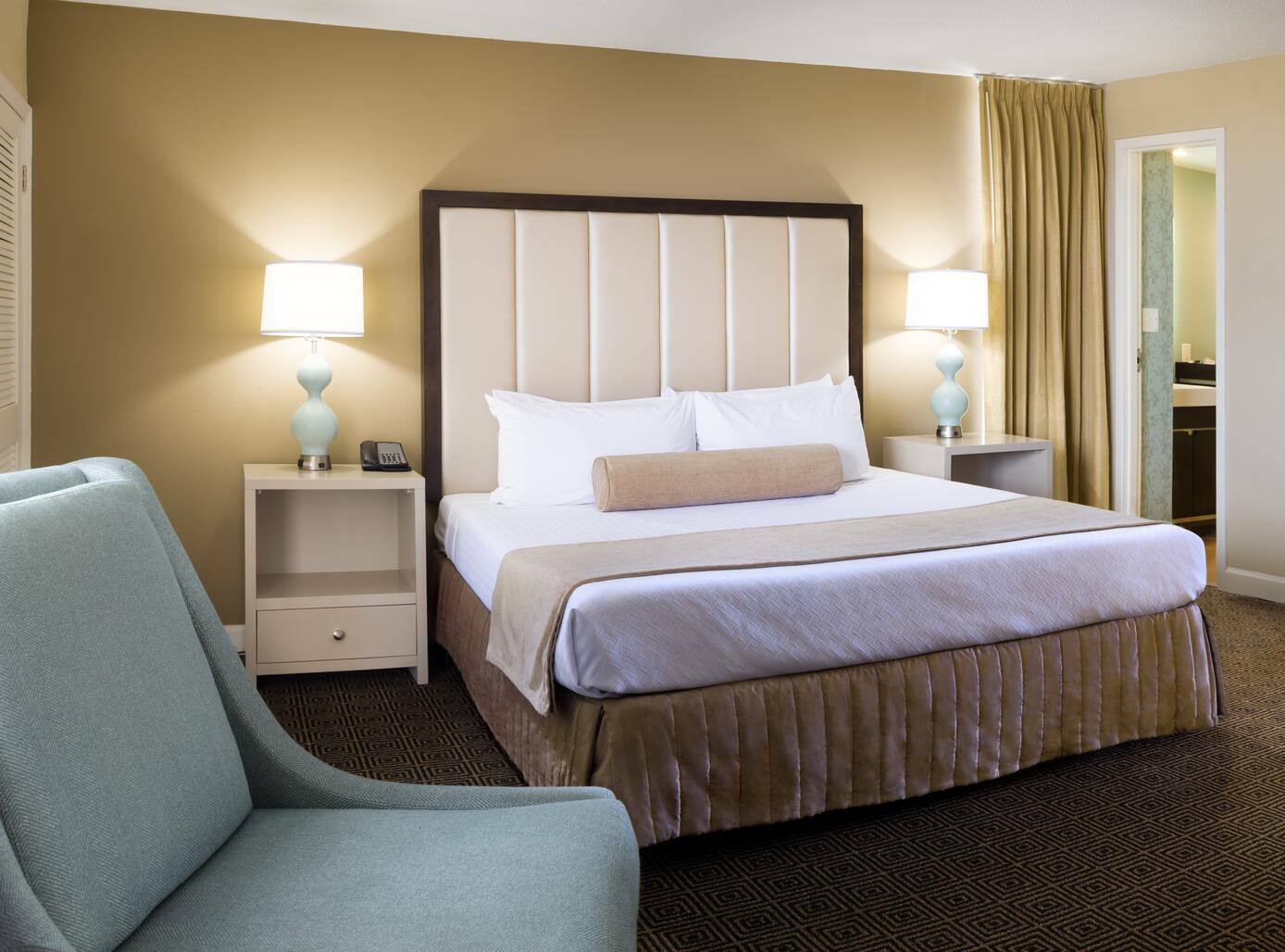 Photo of DoubleTree by Hilton Hotel Jacksonville Riverfront, Jacksonville, FL